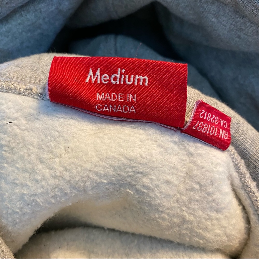 Supreme New Yorker Uptown Hoodie Sweatshirt EUC Size Medium - Picture 6 of 14